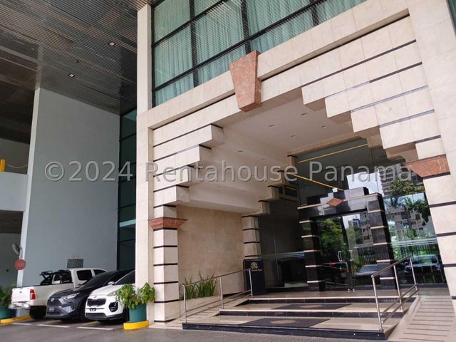 Sophisticated Apartment